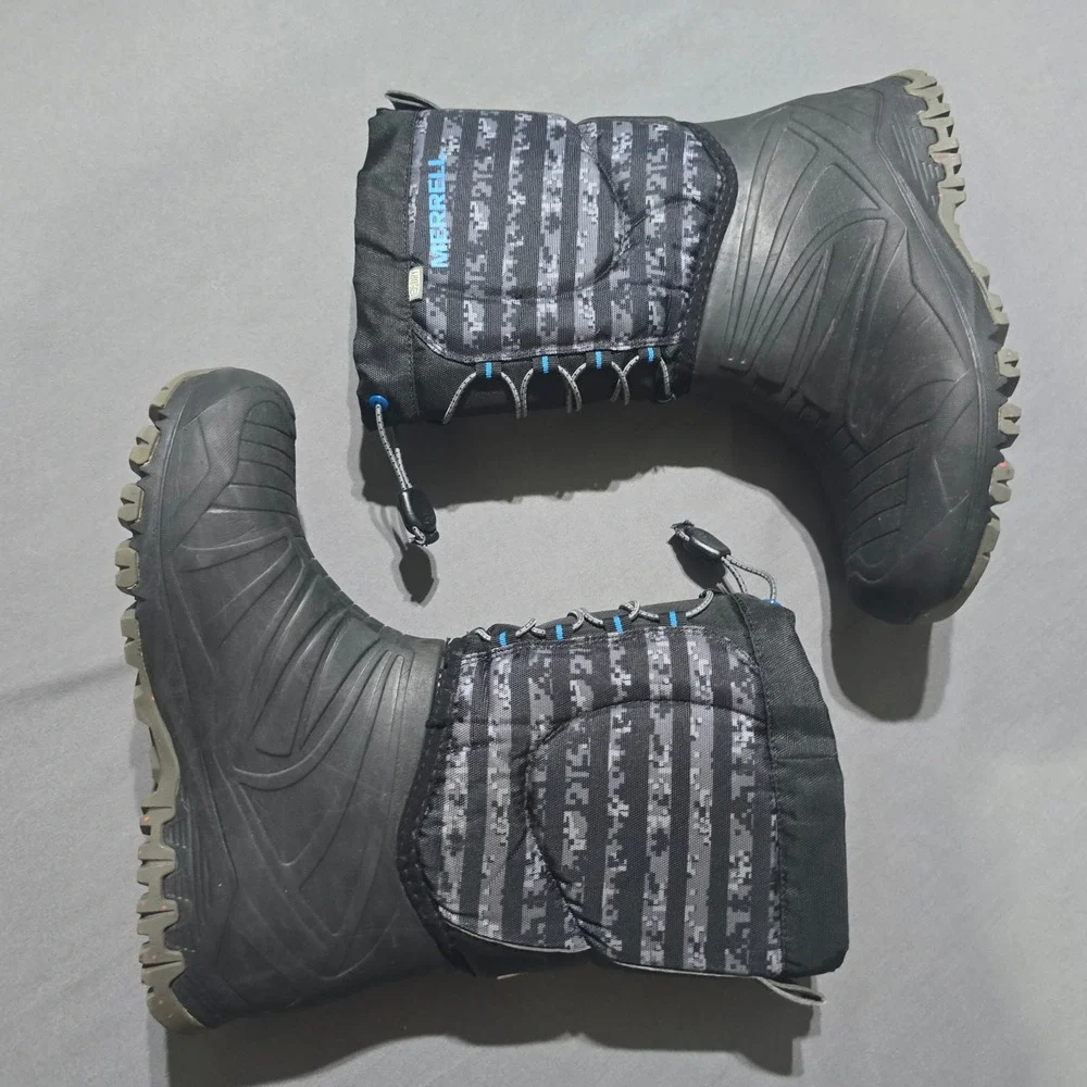 Merrell Snow Quest Lite WTRPF Boots youth 7 Black Camo Waterproof Insulated